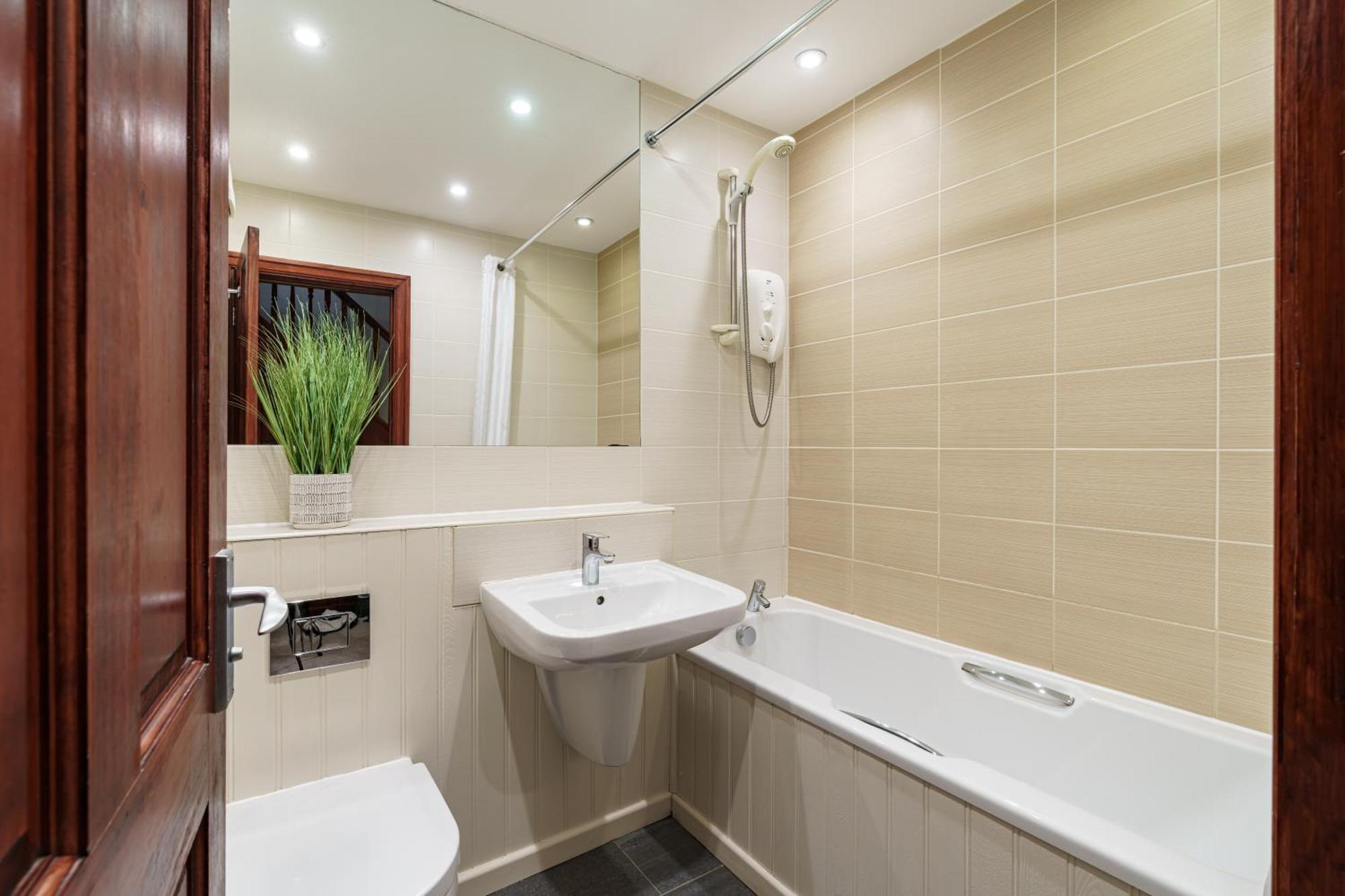 2 Bedroom Lake District Cottage At Windermere Marina Village Bowness-on-Windermere Ngoại thất bức ảnh